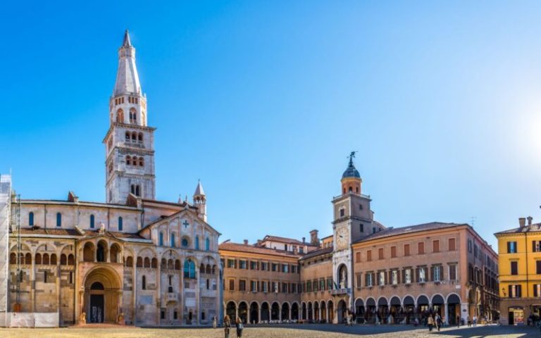 cattedrale-torre-piazza-modena4-800x500